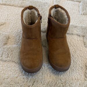 Cat & Jack Kids Fur Booties -  Toddler Size 12